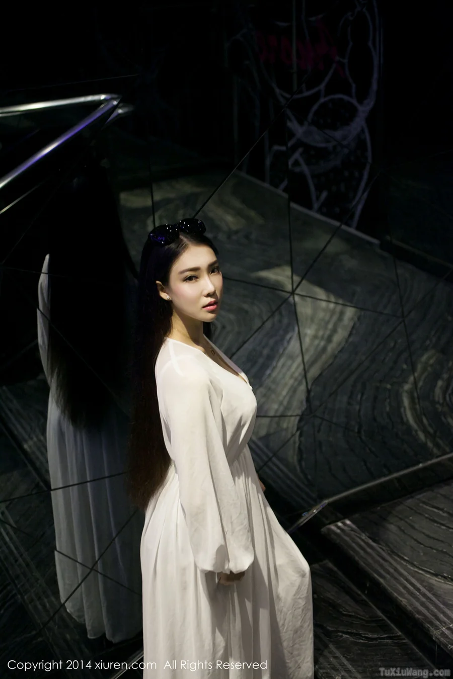 [XIUREN秀人网] 2014.04.29 No.131 梦娜Vanessa