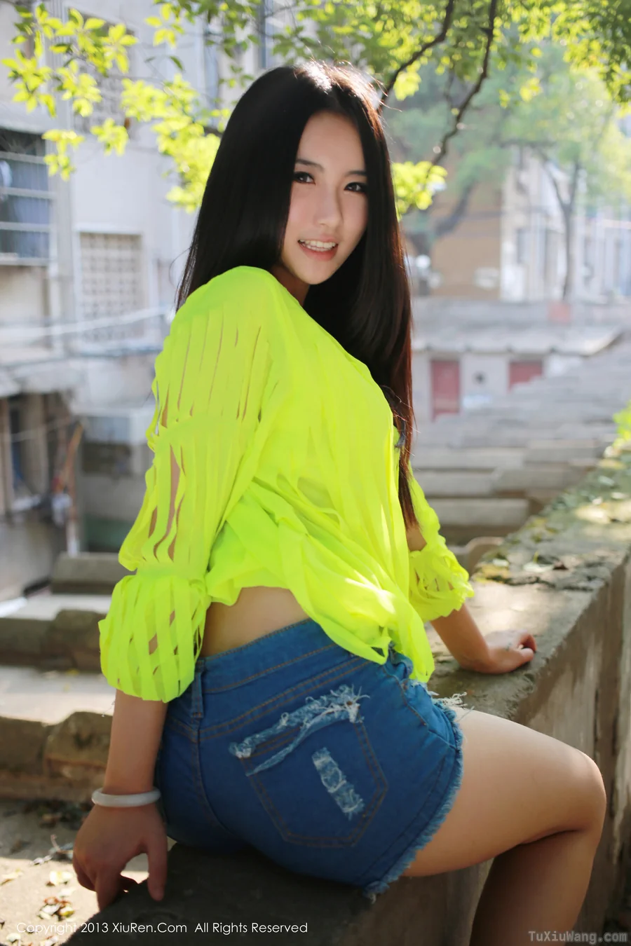 [XIUREN秀人网] 2013.09.24 No.17 MOON嘉依