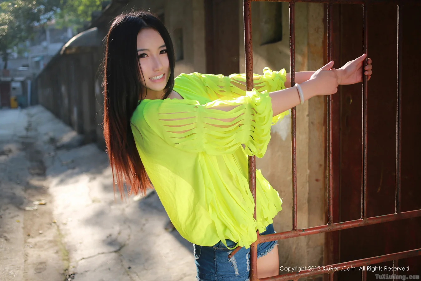 [XIUREN秀人网] 2013.09.24 No.17 MOON嘉依