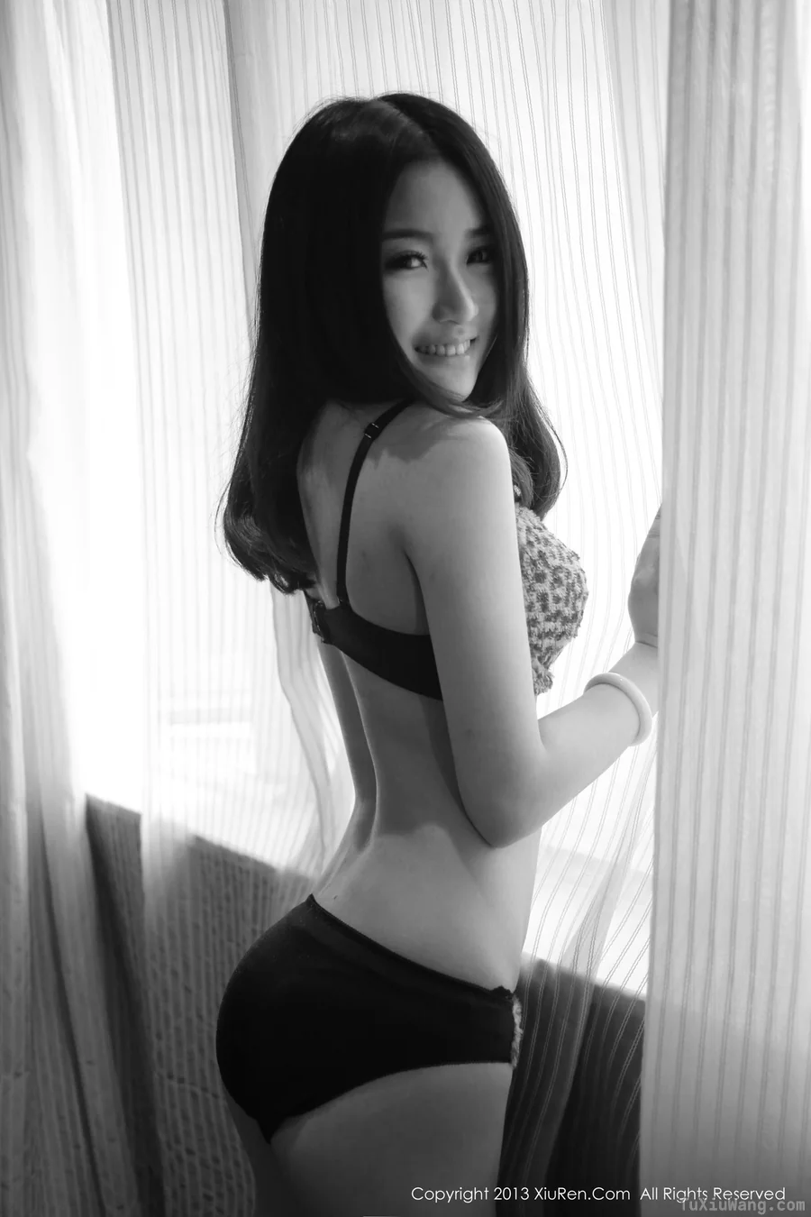 [XIUREN秀人网] 2013.09.24 No.17 MOON嘉依