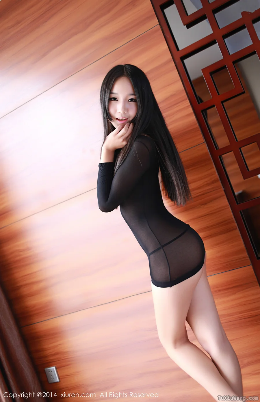 [XIUREN秀人网] 2014.10.09 No.221 爱吃鱼的悠悠