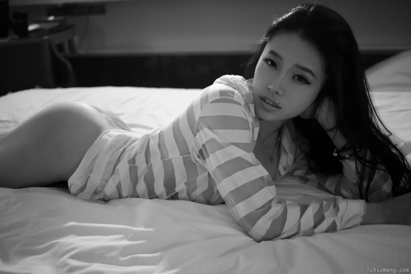 [XIUREN秀人网] 2013.10.06 No.24 luvian本能
