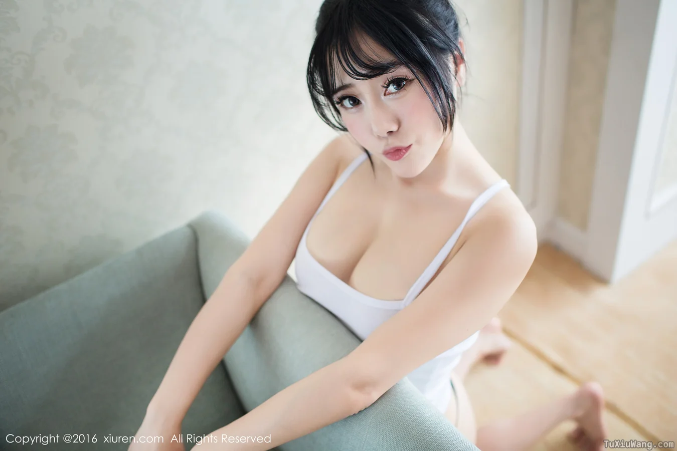 [XIUREN秀人网] 2016.06.23 No.550 兜豆靓Youlina