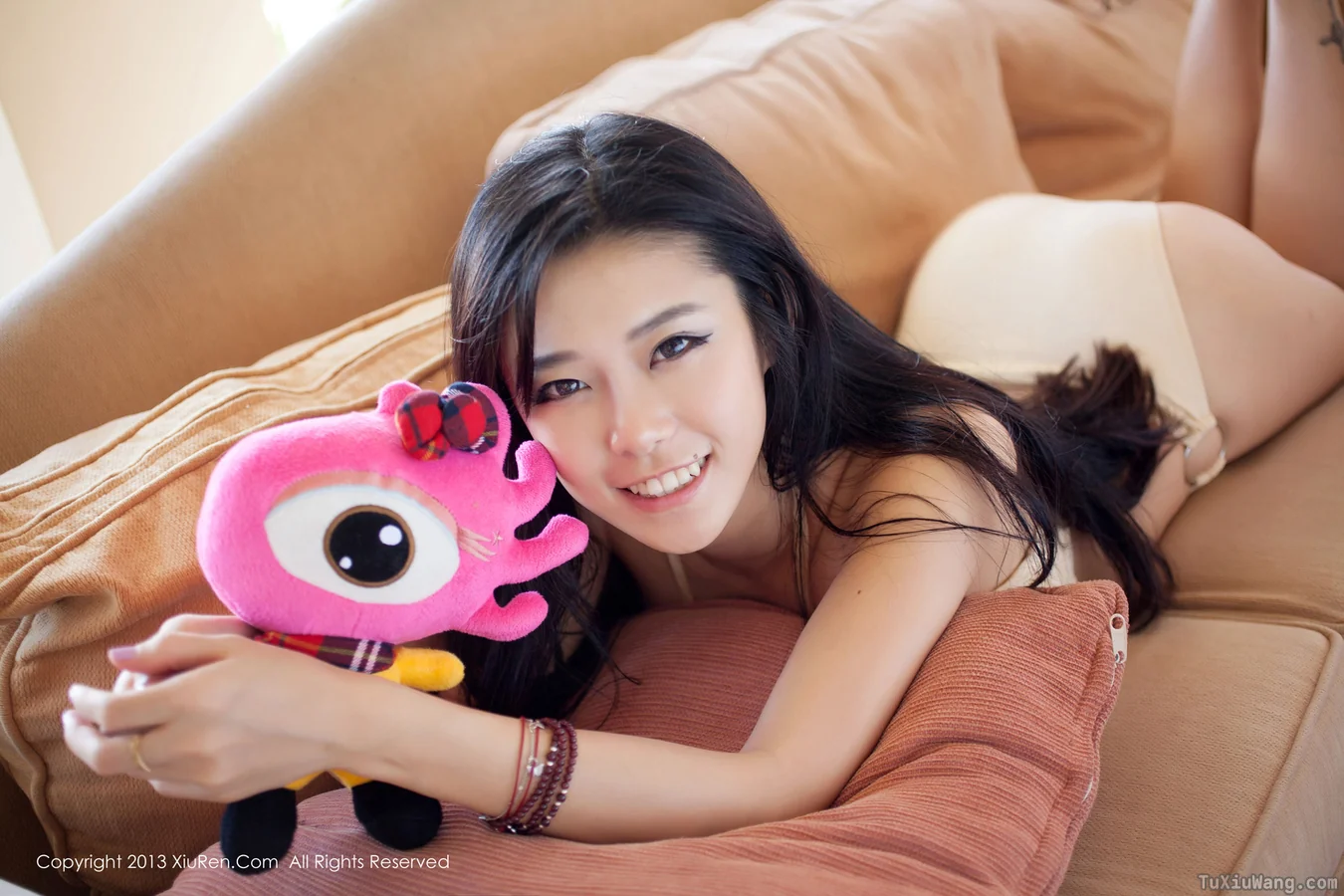 [XIUREN秀人网] 2013.12.11 No.64 luvian本能